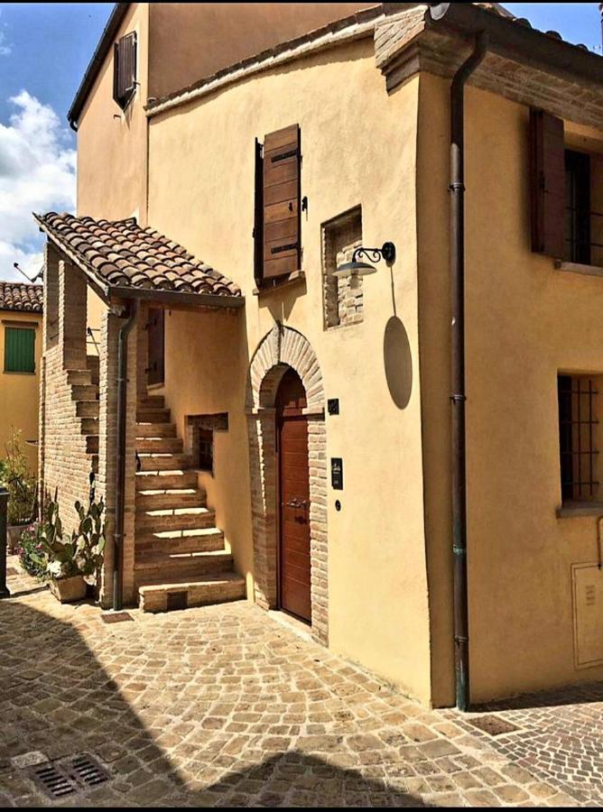 "Affittacamere Al Castello" Tavullia Exterior foto
